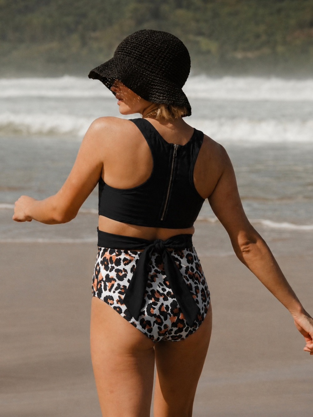 Women’s One Piece Swimsuit High Waisted Monokini Cutout Racerback Size M